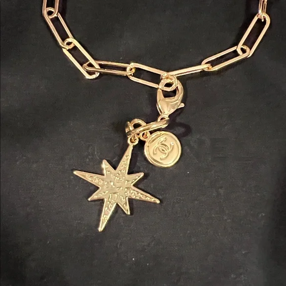 Gold Paperclip Charm Bracelet - Picture 3 of 5